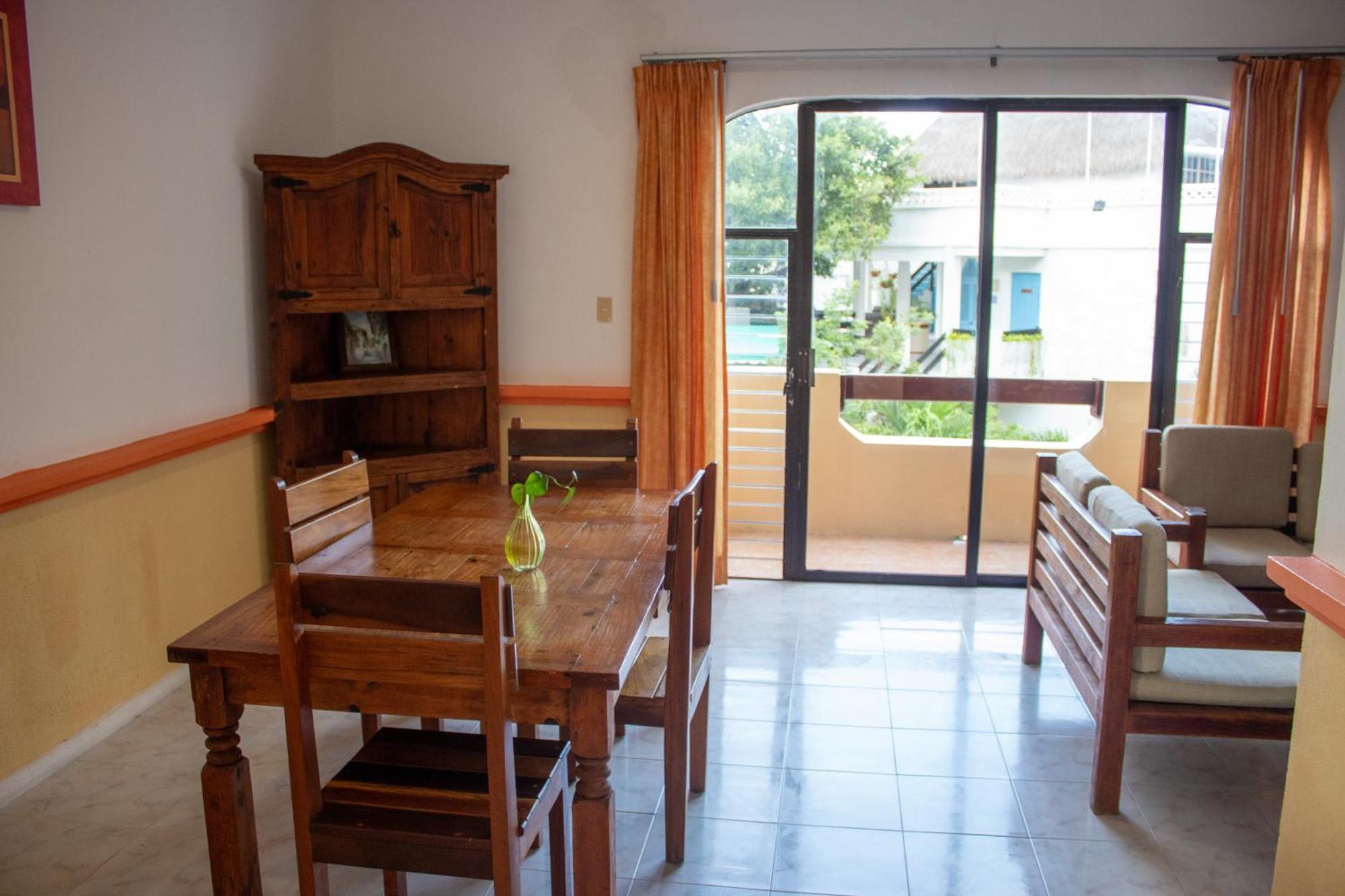 Hotel Vista Caribe 5Ta Av A 5 Pasos De La Playa Плая-дель-Кармен Экстерьер фото