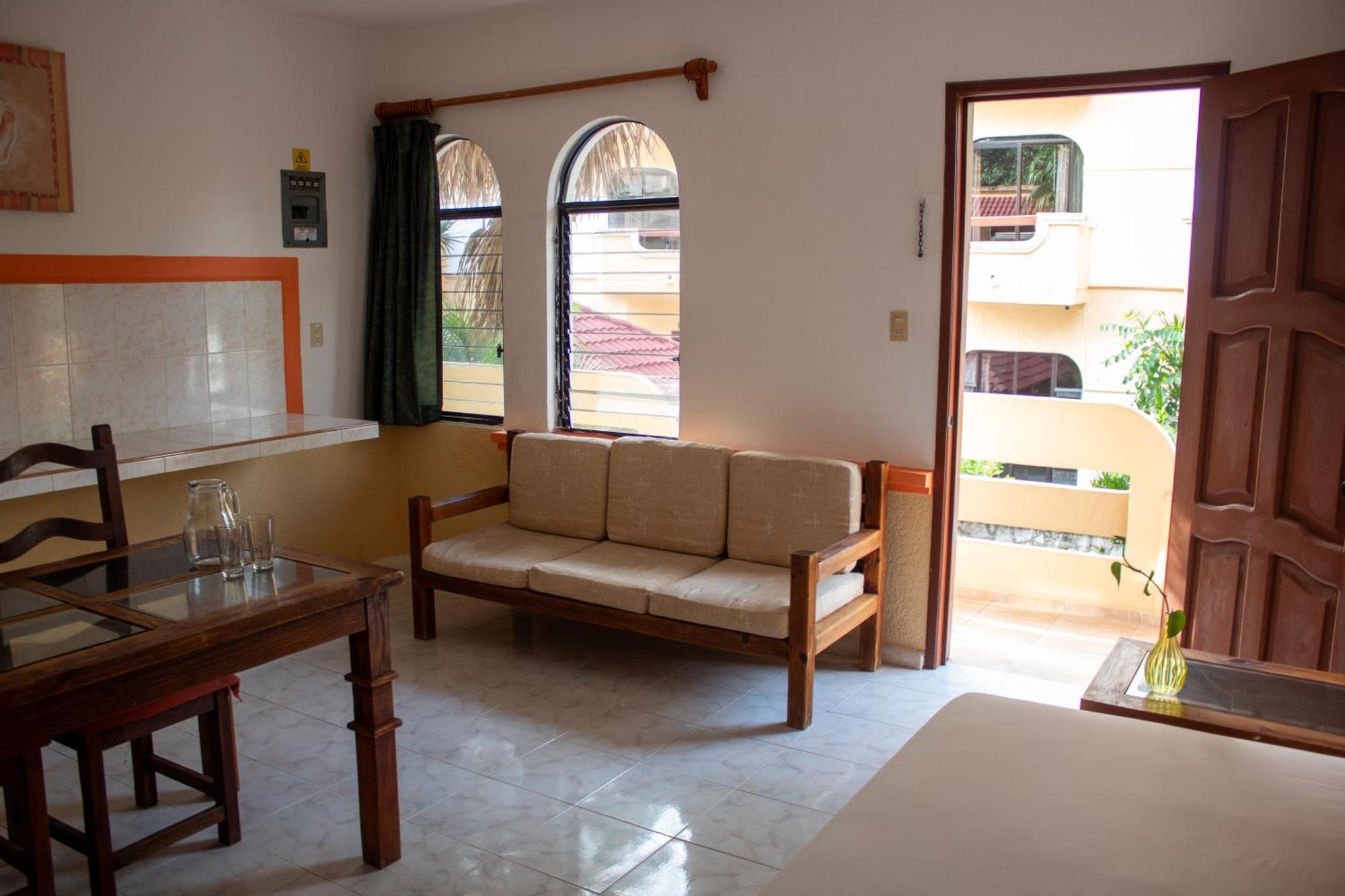 Hotel Vista Caribe 5Ta Av A 5 Pasos De La Playa Плая-дель-Кармен Экстерьер фото
